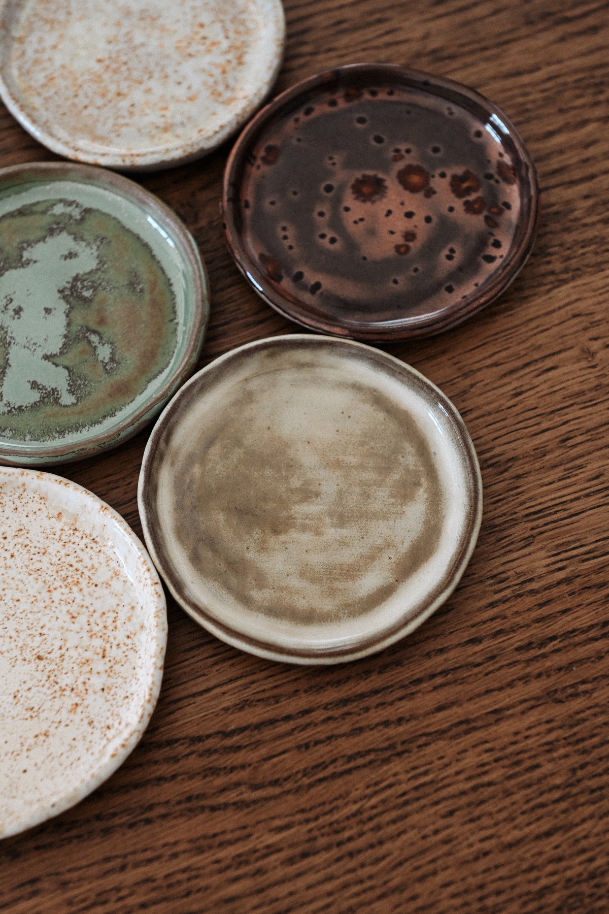 Nika Serving Plates