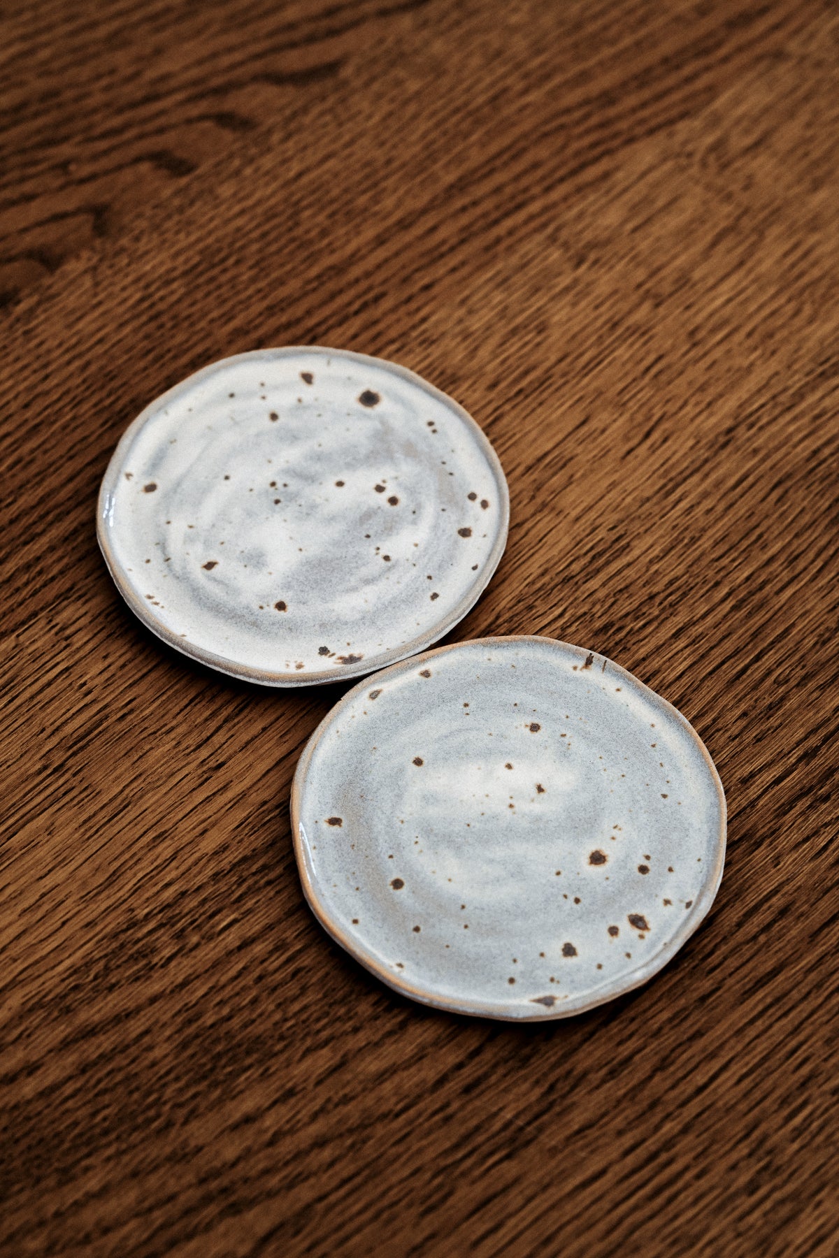 Nika Serving Plates