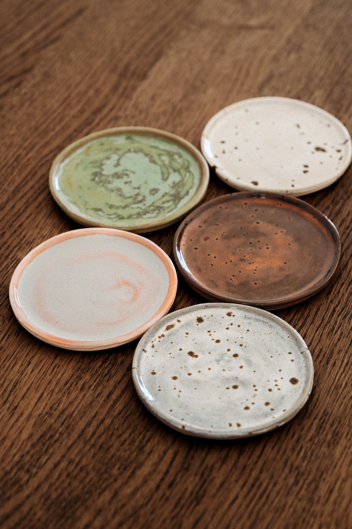 Nika Serving Plates