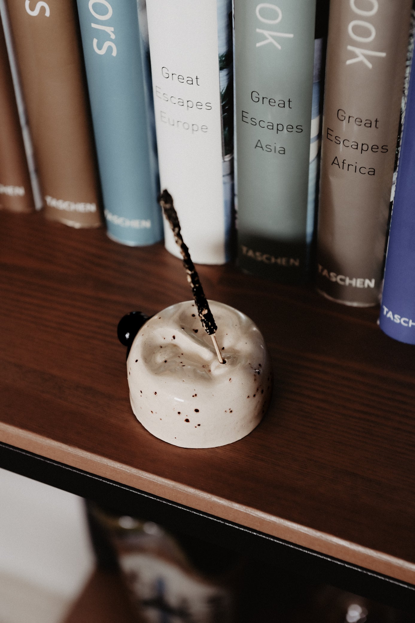 Rikishi incense holder